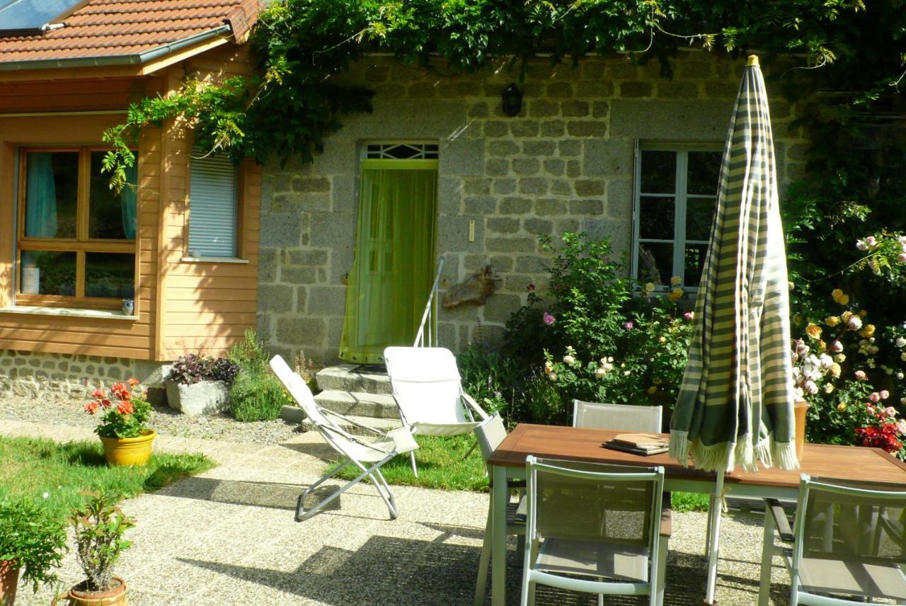 Chez Geppetto Bed & Breakfast Saint-Georges-Nigremont Dış mekan fotoğraf