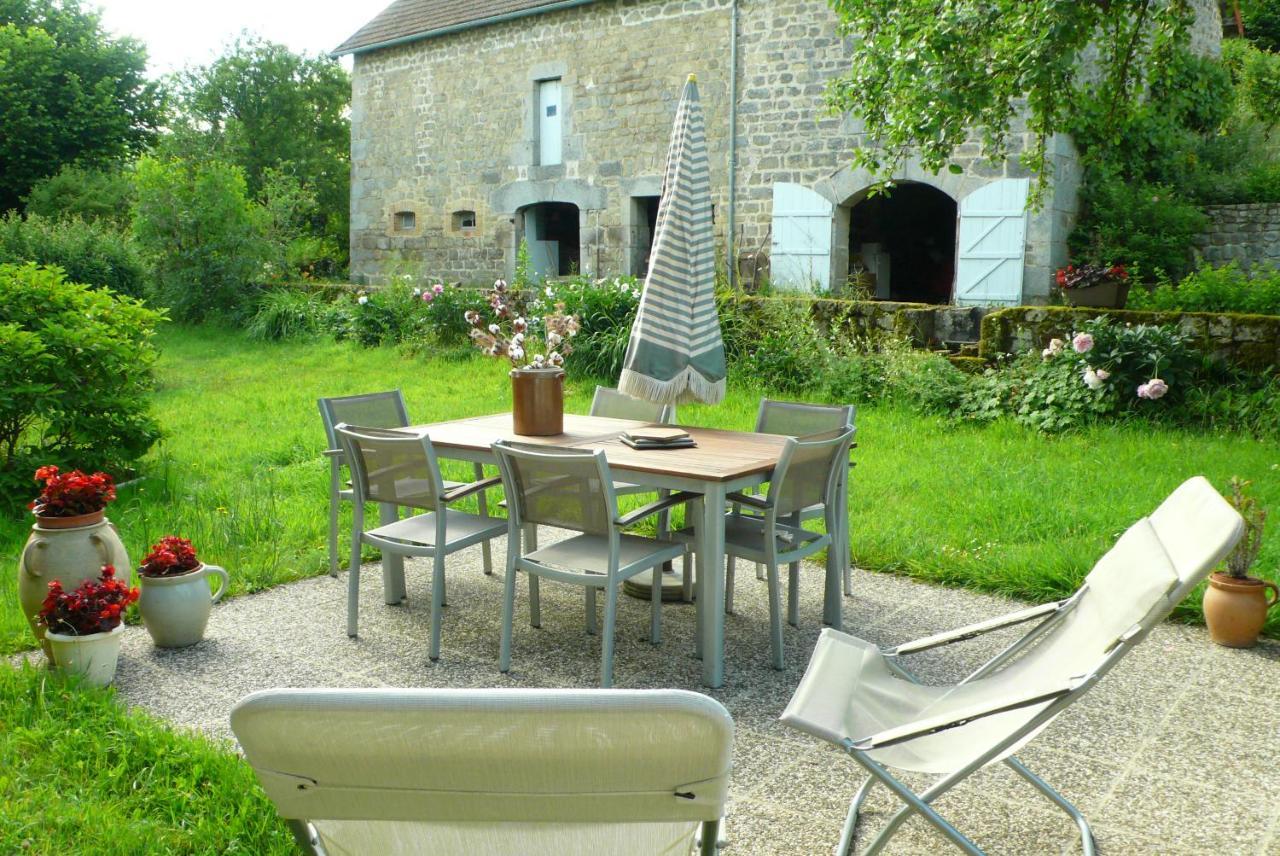 Chez Geppetto Bed & Breakfast Saint-Georges-Nigremont Dış mekan fotoğraf